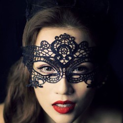 fashion and chic dancing lace mask